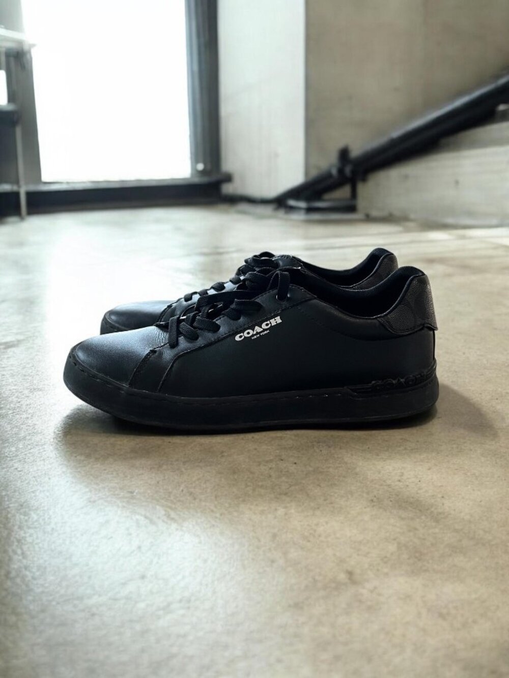 ***SOLD*** Coach Clip Black Leather Low-Top Sneakers Mens US 10D CC724